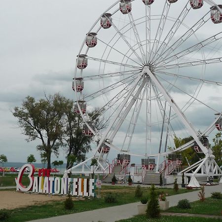 Nadas Tarsashaz Balatonlelle Exterior photo